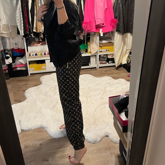 Louis Vuitton RARE LV Monogram Nylon Joggers - Picture 3 of 13